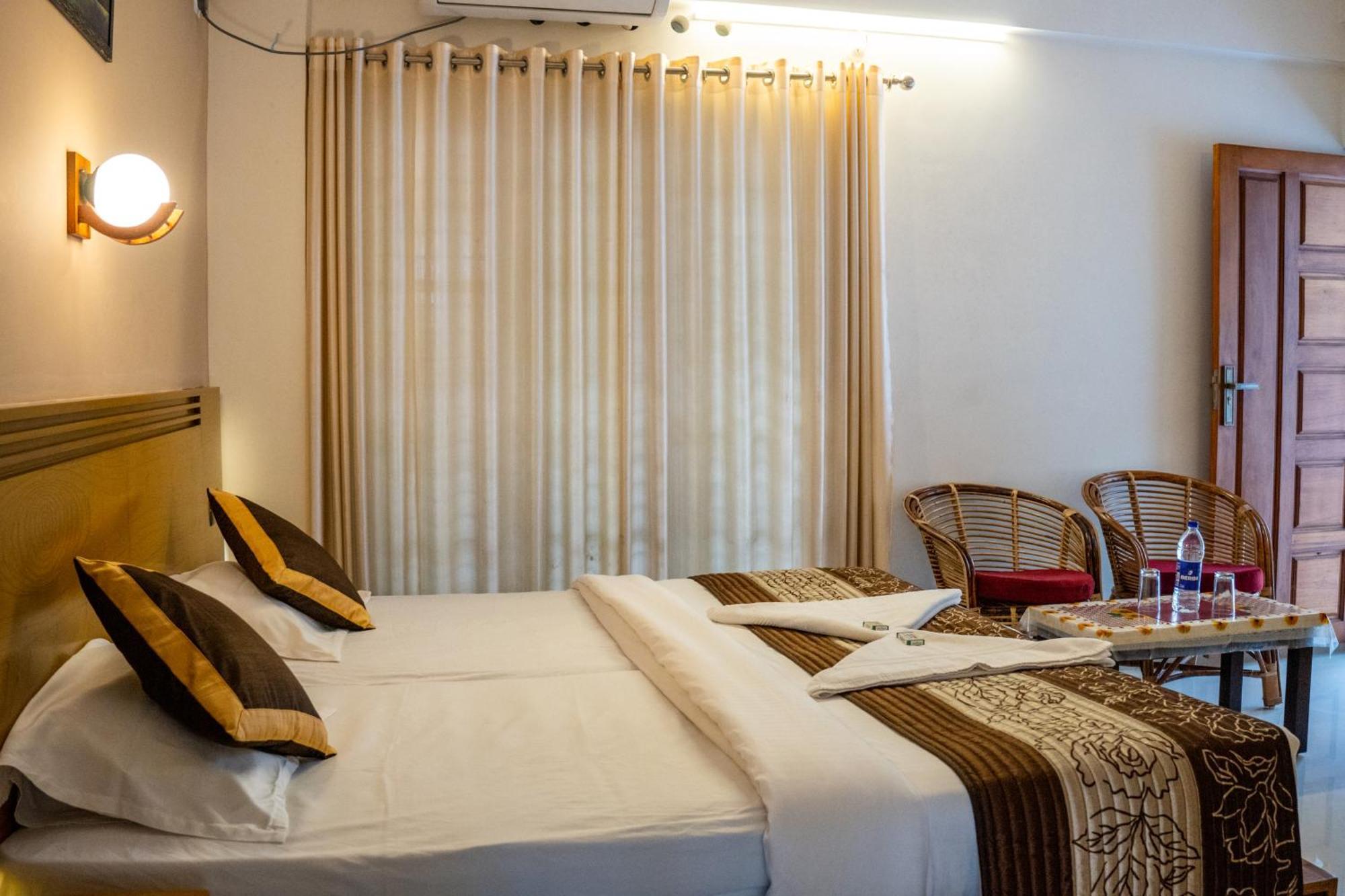 Hotel White House Residency Varkala Esterno foto